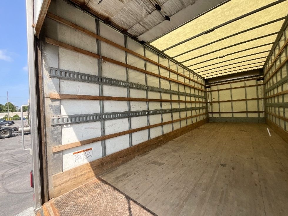 Medium Duty Box Truck-Light and Medium Duty Trucks-International-2019-4300-London-ON-292,930\n\t\tkm-$ 61,000 - Image 10