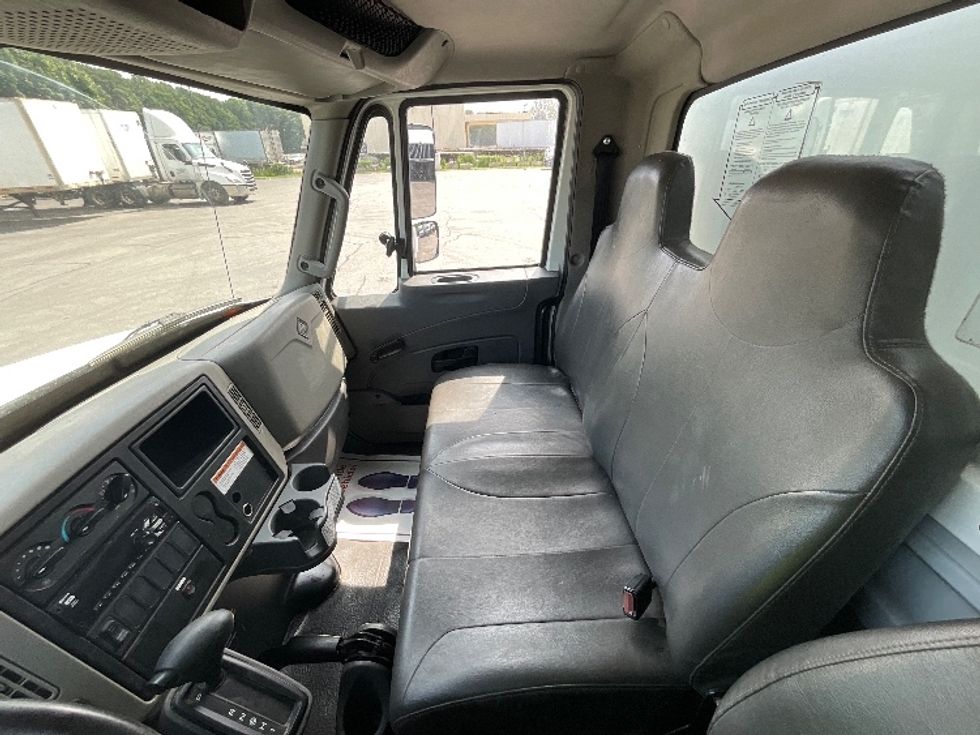 Medium Duty Box Truck-Light and Medium Duty Trucks-International-2019-4300-London-ON-292,930\n\t\tkm-$ 61,000 - Image 18