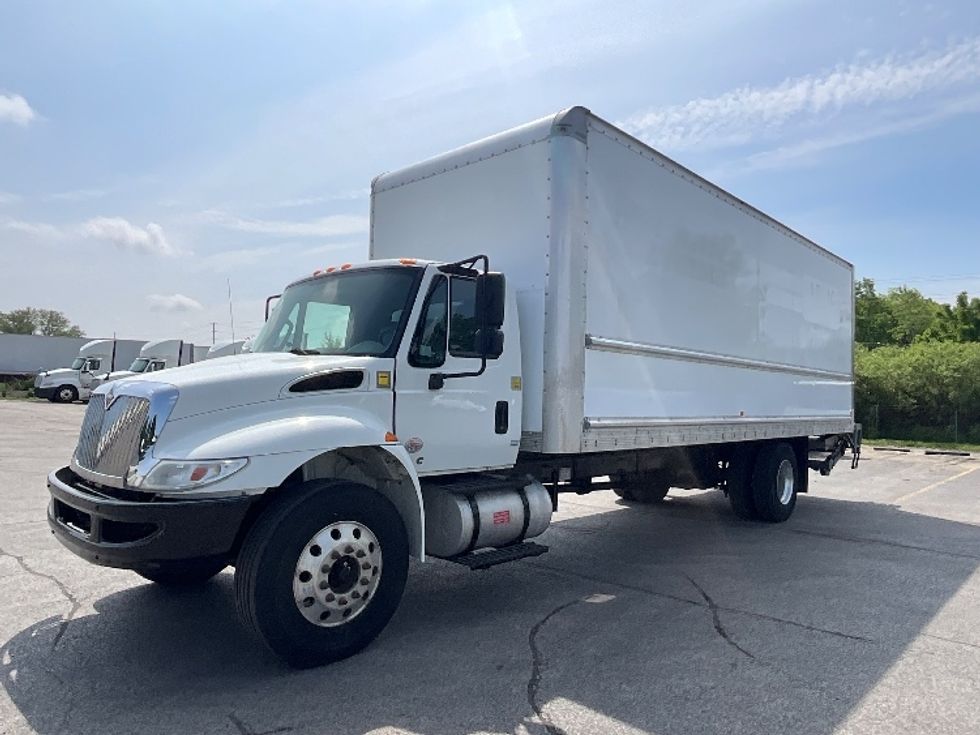 Medium Duty Box Truck-Light and Medium Duty Trucks-International-2019-4300-London-ON-292,930\n\t\tkm-$ 61,000 - Image 2