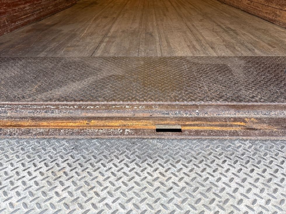 Medium Duty Box Truck-Light and Medium Duty Trucks-International-2019-4300-Mebane-NC-195,126\n\t\tmiles-$ 39,250 - Image 10