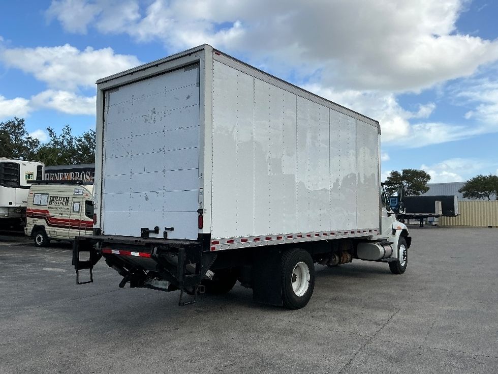 Medium Duty Box Truck-Light and Medium Duty Trucks-International-2019-4300-Medley-FL-78,514\n\t\tmiles-$ 47,750 - Image 13