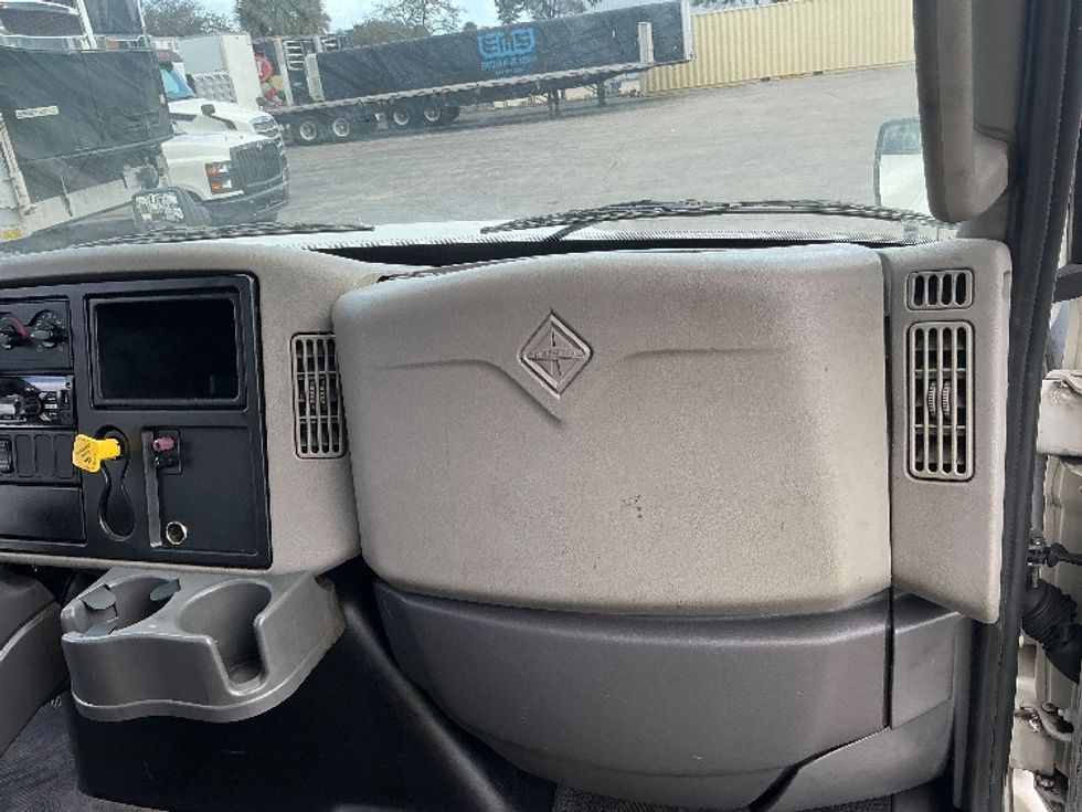 Medium Duty Box Truck-Light and Medium Duty Trucks-International-2019-4300-Medley-FL-78,514\n\t\tmiles-$ 47,750 - Image 21