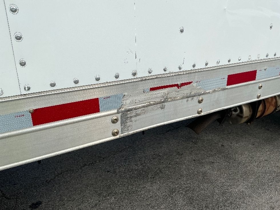 Medium Duty Box Truck-Light and Medium Duty Trucks-International-2019-4300-Medley-FL-78,514\n\t\tmiles-$ 47,750 - Image 26