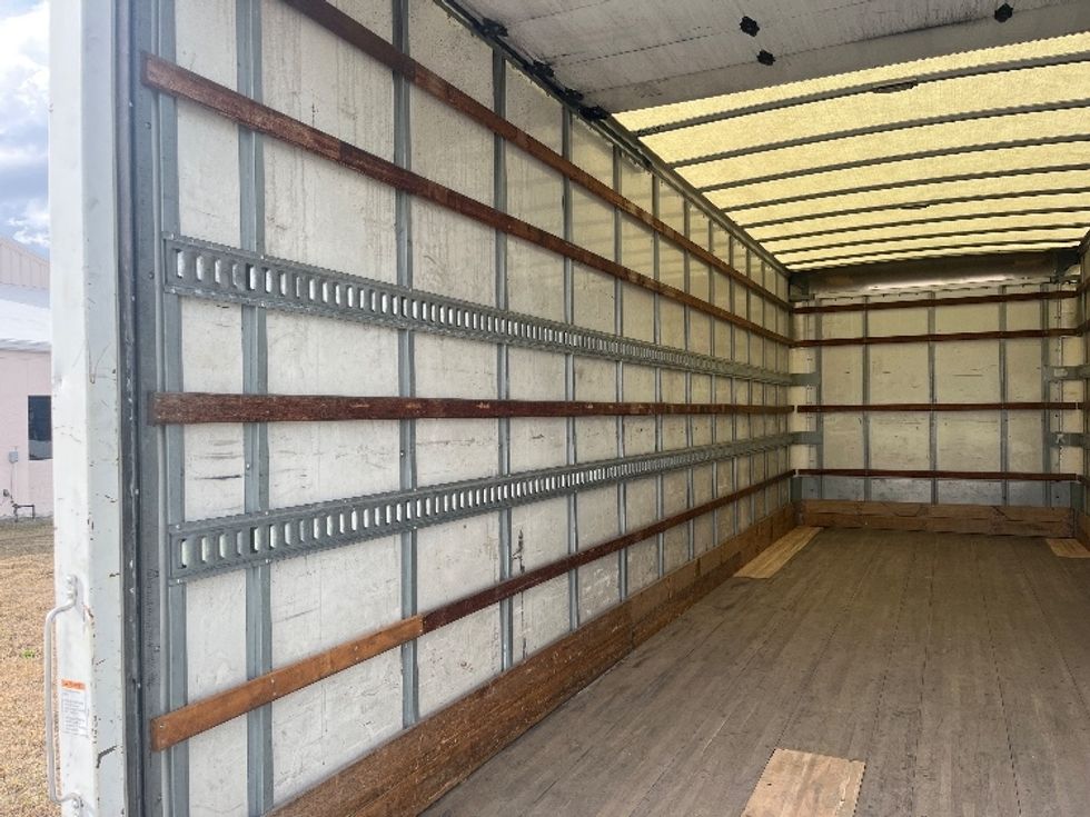 Medium Duty Box Truck-Light and Medium Duty Trucks-International-2019-4300-Melbourne-FL-172,292\n\t\tmiles-$ 44,000 - Image 11