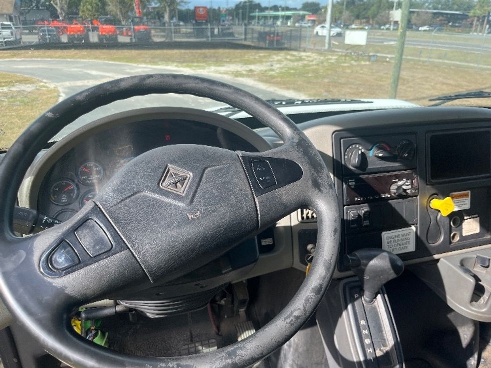 Medium Duty Box Truck-Light and Medium Duty Trucks-International-2019-4300-Melbourne-FL-172,292\n\t\tmiles-$ 44,000 - Image 18