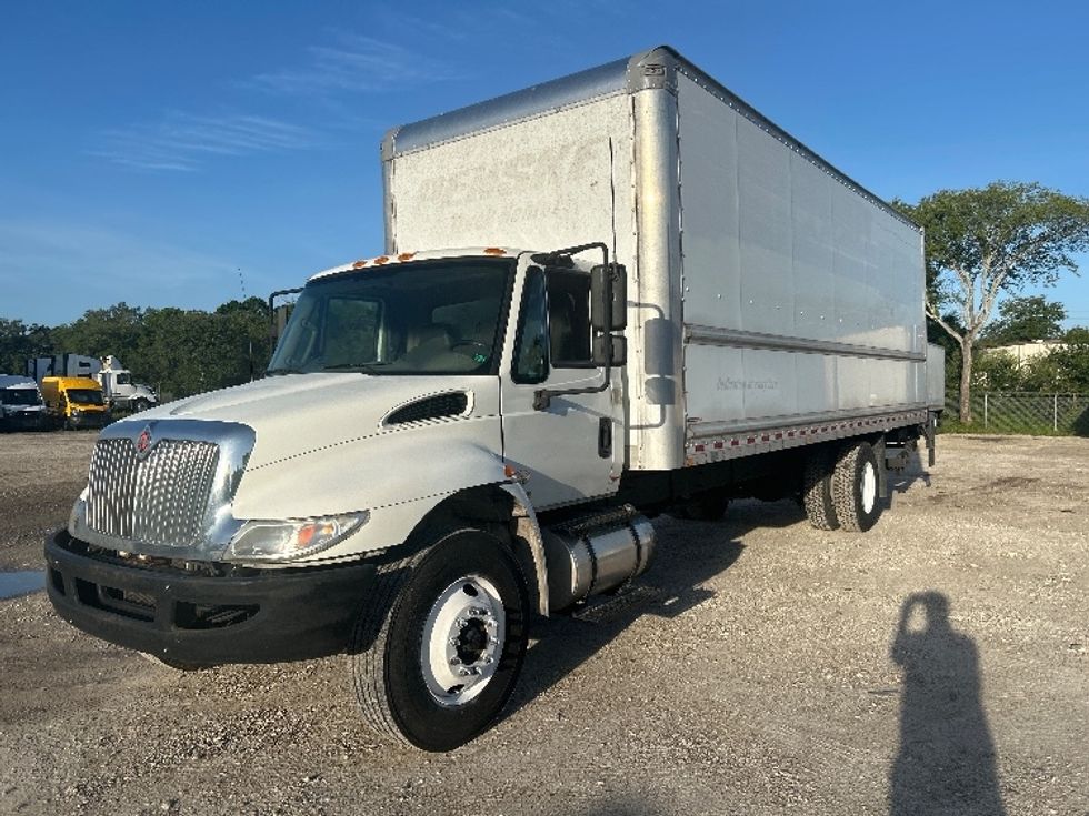 Medium Duty Box Truck-Light and Medium Duty Trucks-International-2019-4300-Melbourne-FL-339,990\n\t\tmiles-$ 9,500 - Image 3