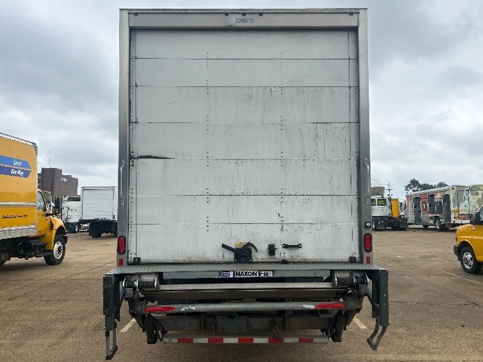 Medium Duty Box Truck-Light and Medium Duty Trucks-International-2019-4300-Memphis-TN-438,938\n\t\tmiles-$ 18,750 - Image 7