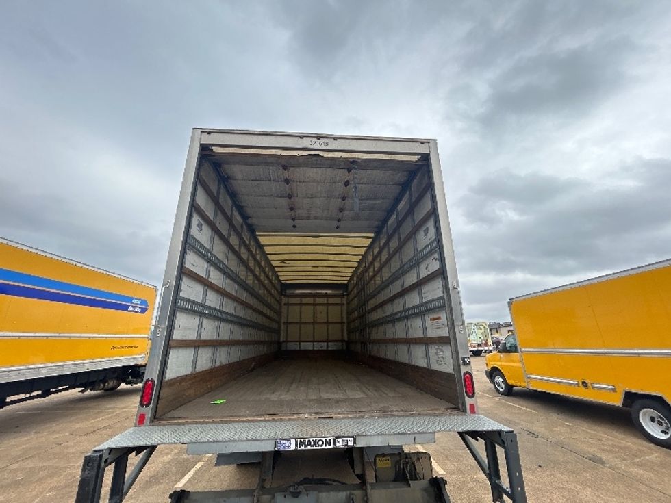 Medium Duty Box Truck-Light and Medium Duty Trucks-International-2019-4300-Memphis-TN-438,938\n\t\tmiles-$ 18,750 - Image 8