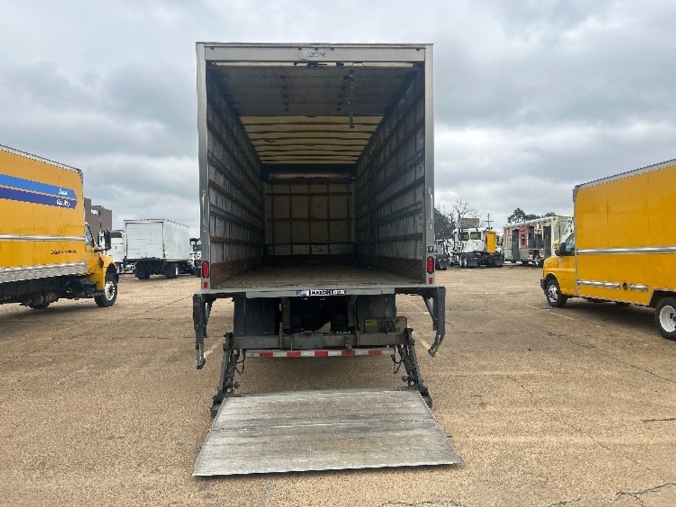Medium Duty Box Truck-Light and Medium Duty Trucks-International-2019-4300-Memphis-TN-438,938\n\t\tmiles-$ 18,750 - Image 9