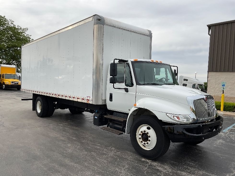 Medium Duty Box Truck-Light and Medium Duty Trucks-International-2019-4300-Middlefield-OH-144,503\n\t\tmiles-$ 46,750 - Image 1