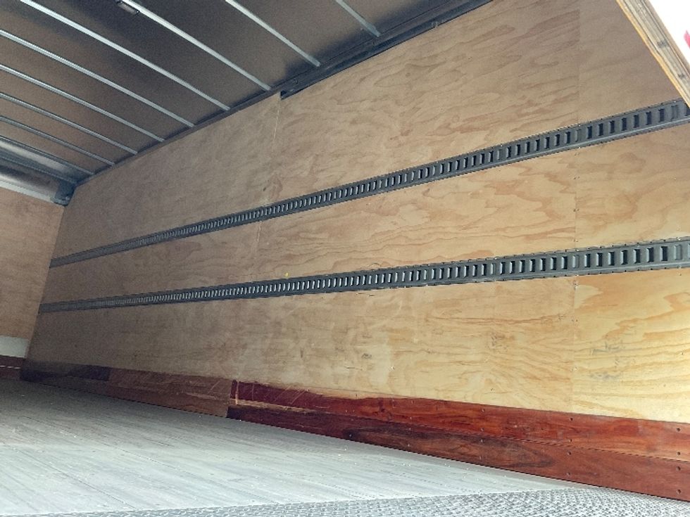 Medium Duty Box Truck-Light and Medium Duty Trucks-International-2019-4300-Middlefield-OH-144,503\n\t\tmiles-$ 46,750 - Image 12