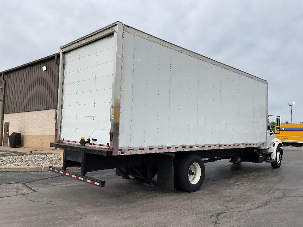 Medium Duty Box Truck-Light and Medium Duty Trucks-International-2019-4300-Middlefield-OH-144,503\n\t\tmiles-$ 46,750 - Image 13
