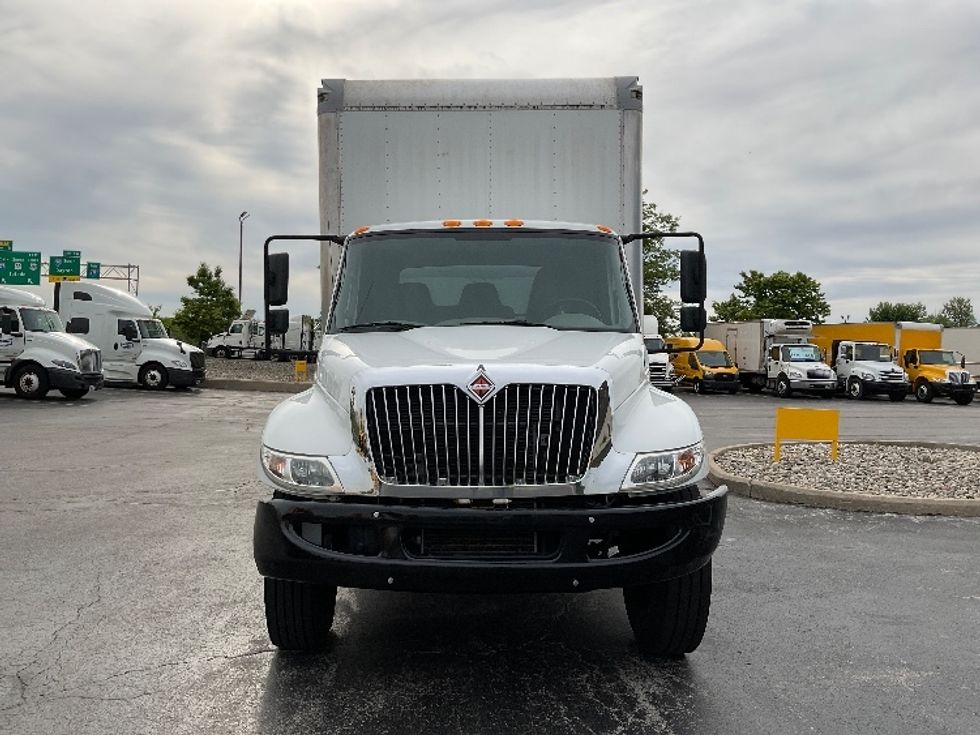 Medium Duty Box Truck-Light and Medium Duty Trucks-International-2019-4300-Middlefield-OH-144,503\n\t\tmiles-$ 46,750 - Image 2