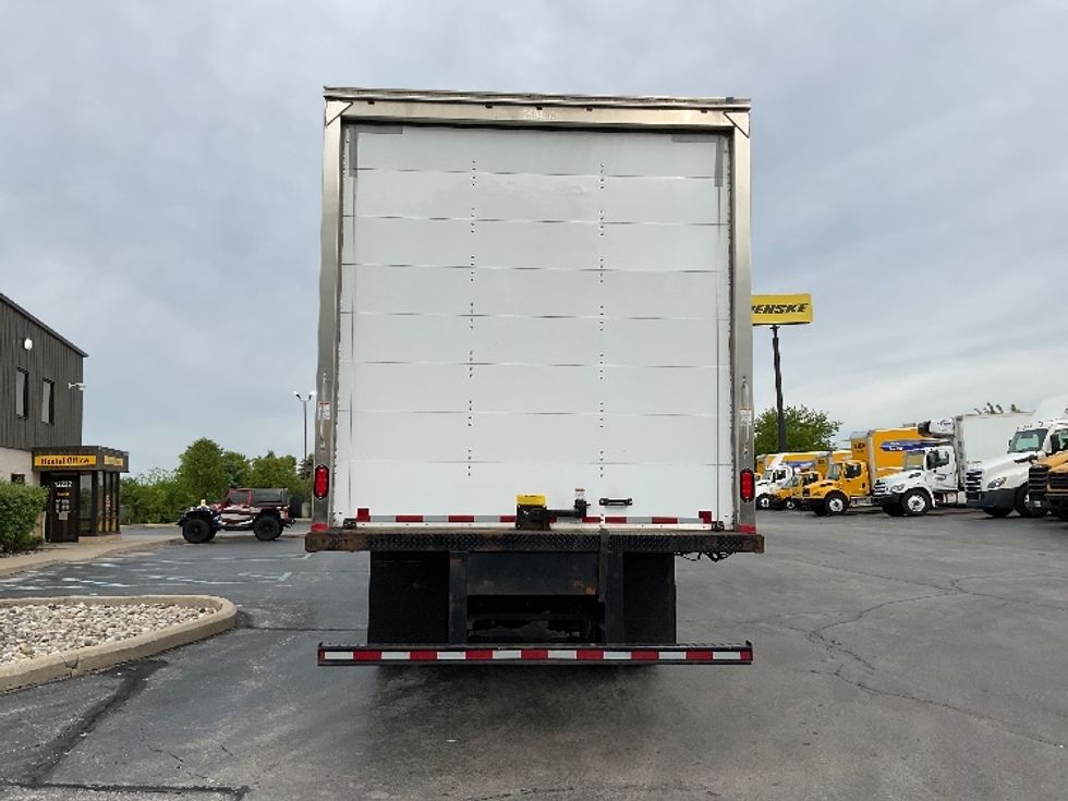 Medium Duty Box Truck-Light and Medium Duty Trucks-International-2019-4300-Middlefield-OH-144,503\n\t\tmiles-$ 46,750 - Image 7