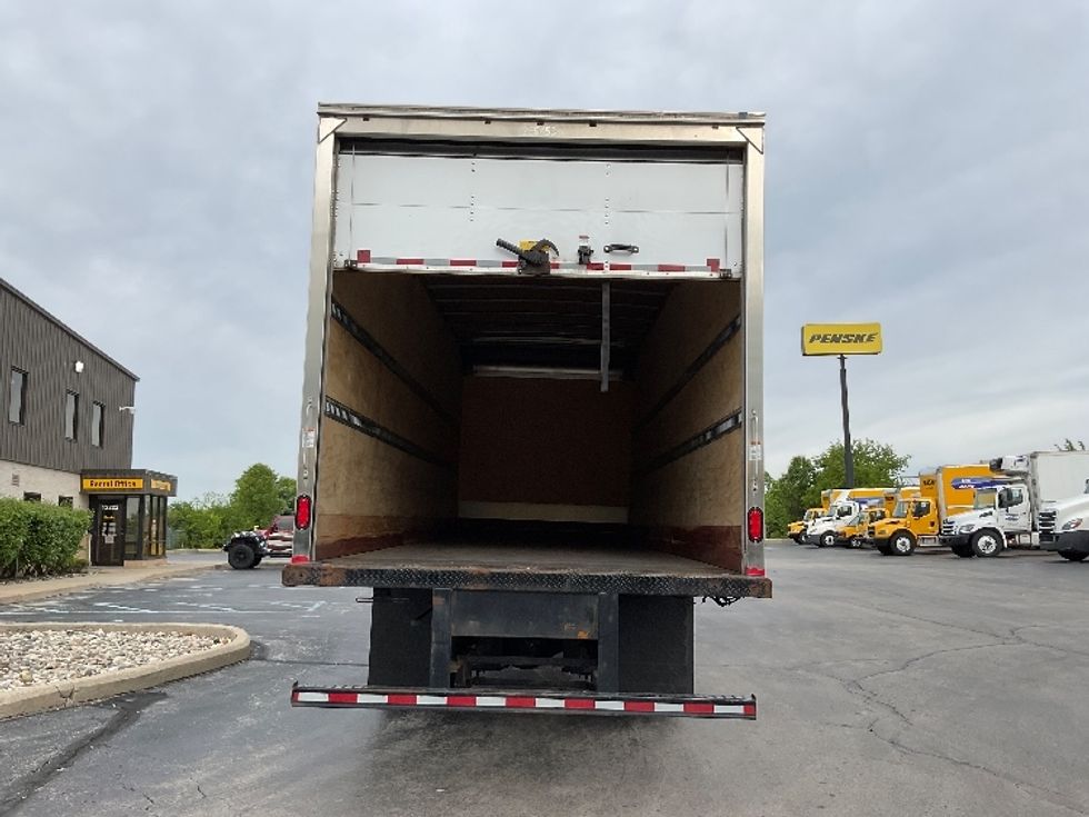 Medium Duty Box Truck-Light and Medium Duty Trucks-International-2019-4300-Middlefield-OH-144,503\n\t\tmiles-$ 46,750 - Image 8