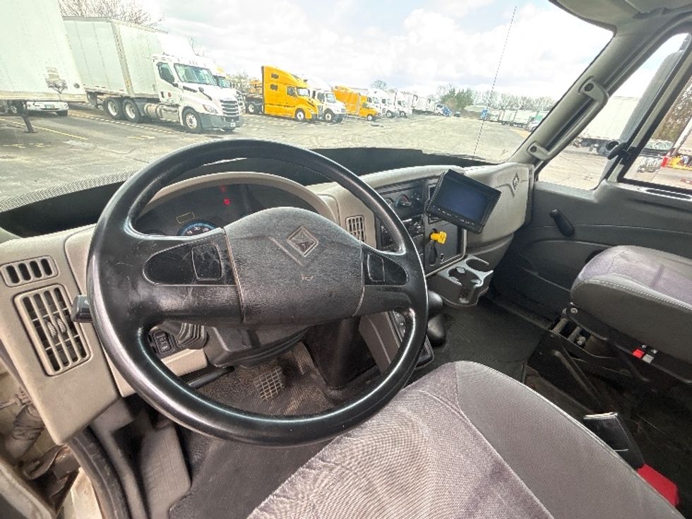 Medium Duty Box Truck-Light and Medium Duty Trucks-International-2019-4300-Middlefield-OH-229,316\n\t\tmiles-$ 40,750 - Image 17