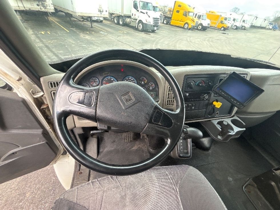 Medium Duty Box Truck-Light and Medium Duty Trucks-International-2019-4300-Middlefield-OH-229,316\n\t\tmiles-$ 40,750 - Image 18