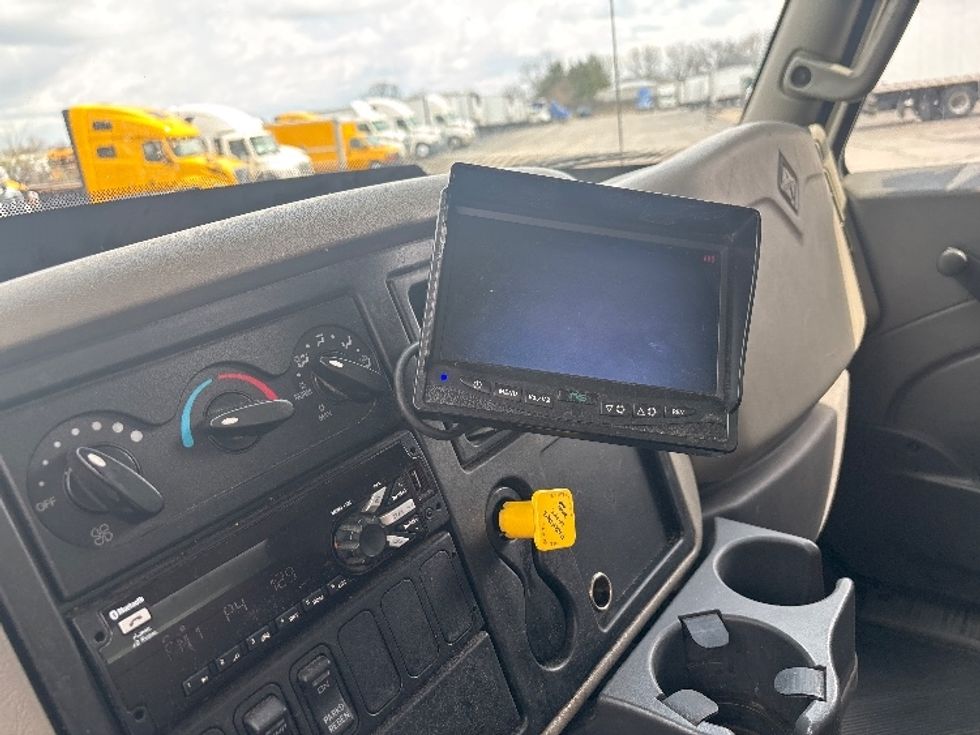 Medium Duty Box Truck-Light and Medium Duty Trucks-International-2019-4300-Middlefield-OH-229,316\n\t\tmiles-$ 40,750 - Image 25