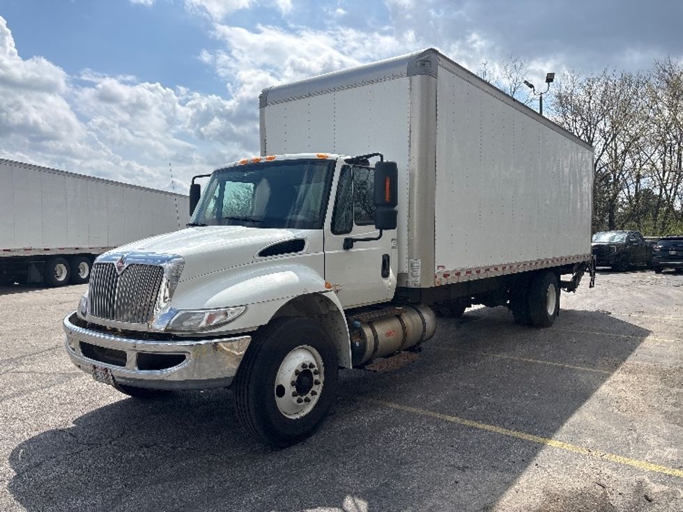 Medium Duty Box Truck-Light and Medium Duty Trucks-International-2019-4300-Middlefield-OH-229,316\n\t\tmiles-$ 40,750 - Image 3