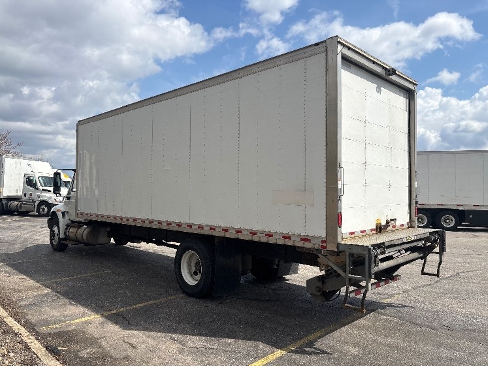 Medium Duty Box Truck-Light and Medium Duty Trucks-International-2019-4300-Middlefield-OH-229,316\n\t\tmiles-$ 40,750 - Image 6