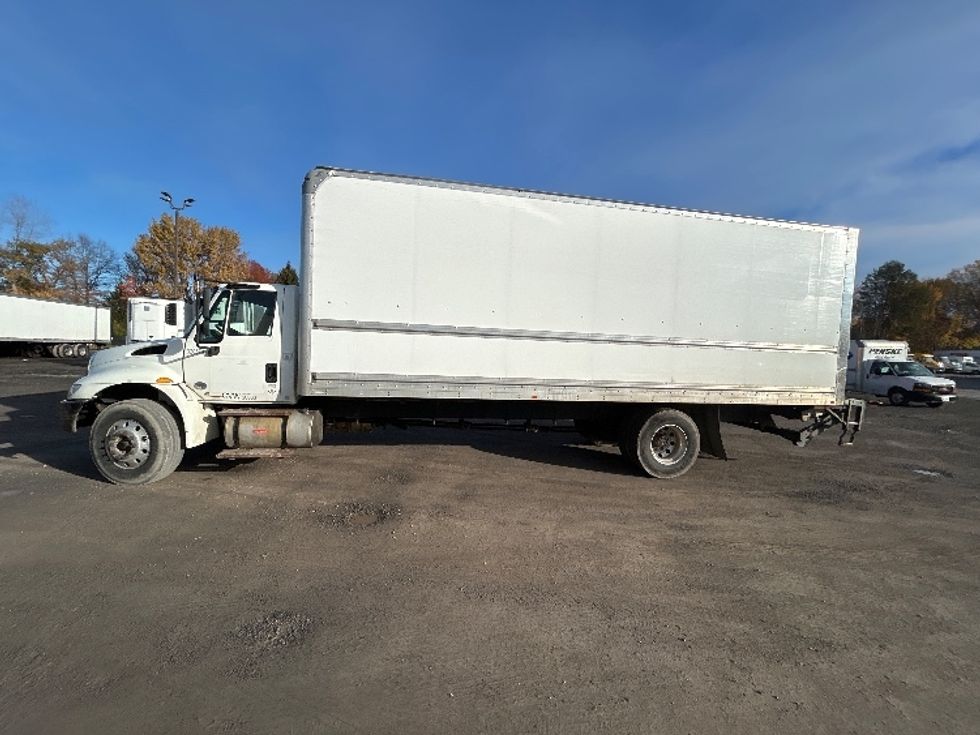 Medium Duty Box Truck-Light and Medium Duty Trucks-International-2019-4300-Minoa-NY-310,846\n\t\tmiles-$ 20,000 - Image 4