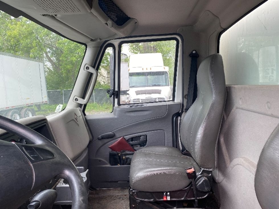 Medium Duty Box Truck-Light and Medium Duty Trucks-International-2019-4300-Minoa-NY-317,435\n\t\tmiles-$ 20,750 - Image 19