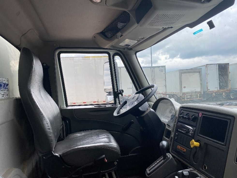 Medium Duty Box Truck-Light and Medium Duty Trucks-International-2019-4300-Minoa-NY-317,435\n\t\tmiles-$ 20,750 - Image 22