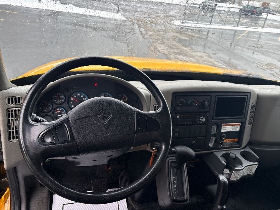 Medium Duty Box Truck-Light and Medium Duty Trucks-International-2019-4300-Mississauga-ON-232,344\n\t\tkm-$ 61,500 - Image 17
