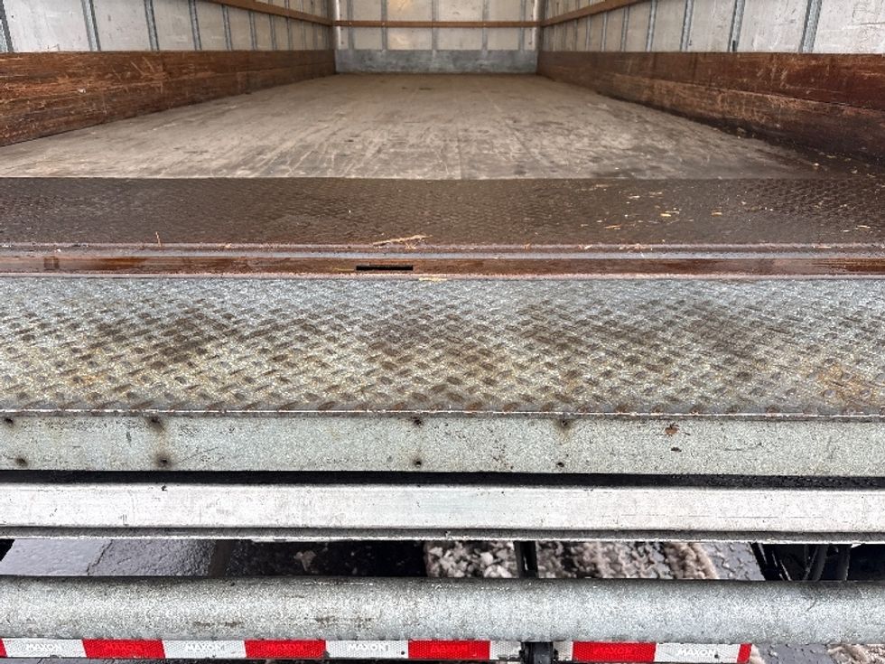 Medium Duty Box Truck-Light and Medium Duty Trucks-International-2019-4300-Mississauga-ON-232,344\n\t\tkm-$ 61,500 - Image 9