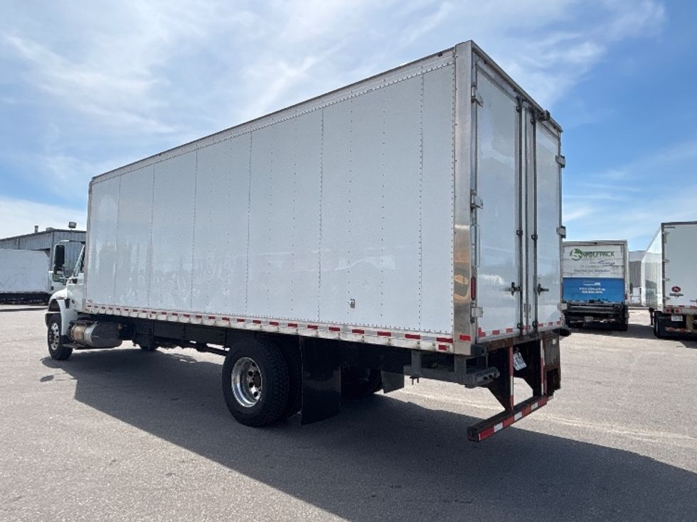Medium Duty Box Truck-Light and Medium Duty Trucks-International-2019-4300-Mississauga-ON-557,595\n\t\tkm-$ 23,500 - Image 10