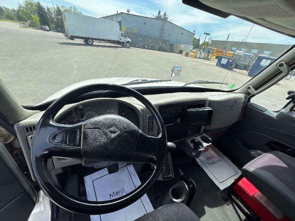 Medium Duty Box Truck-Light and Medium Duty Trucks-International-2019-4300-Mississauga-ON-557,595\n\t\tkm-$ 23,500 - Image 18