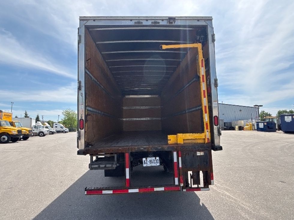 Medium Duty Box Truck-Light and Medium Duty Trucks-International-2019-4300-Mississauga-ON-557,595\n\t\tkm-$ 23,500 - Image 6