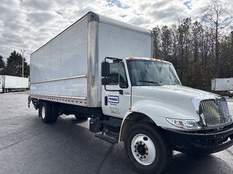 Medium Duty Box Truck-Light and Medium Duty Trucks-International-2019-4300-Moberly-MO-168,310\n\t\tmiles-$ 44,750 - Image 1