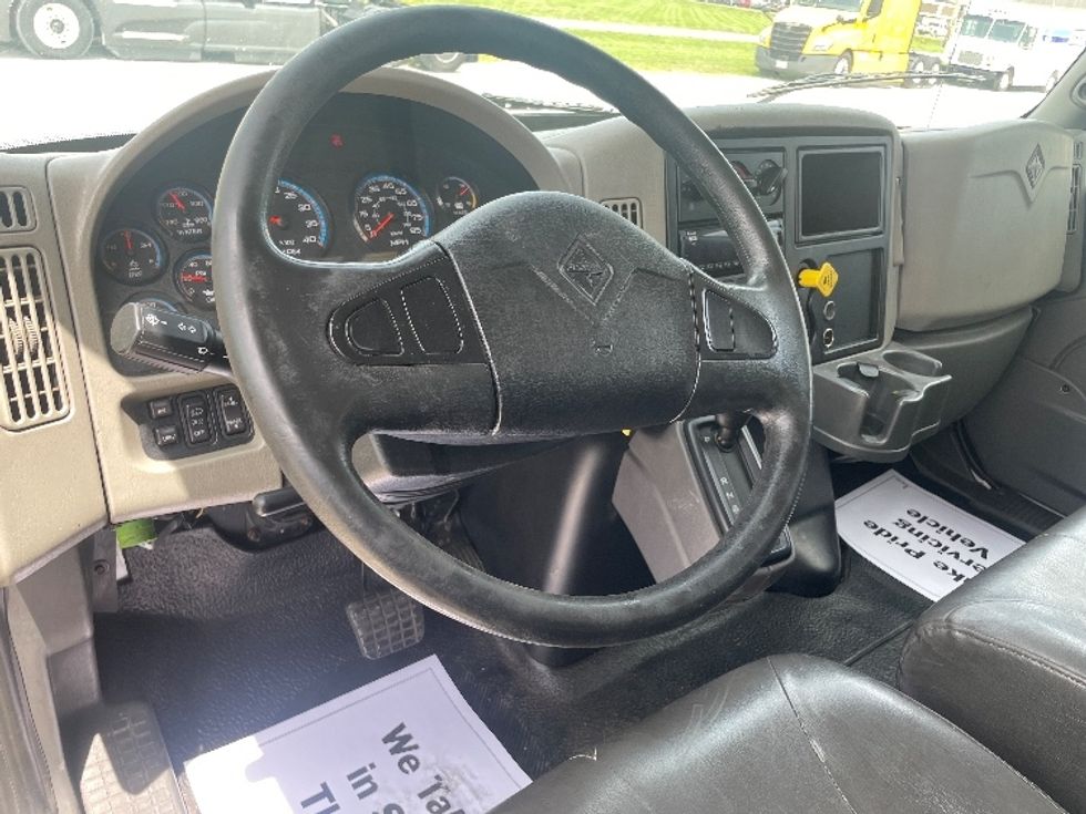 Medium Duty Box Truck-Light and Medium Duty Trucks-International-2019-4300-Moberly-MO-168,310\n\t\tmiles-$ 44,750 - Image 17