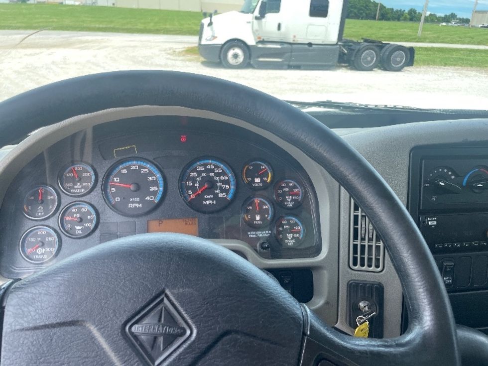 Medium Duty Box Truck-Light and Medium Duty Trucks-International-2019-4300-Moberly-MO-168,310\n\t\tmiles-$ 44,750 - Image 18