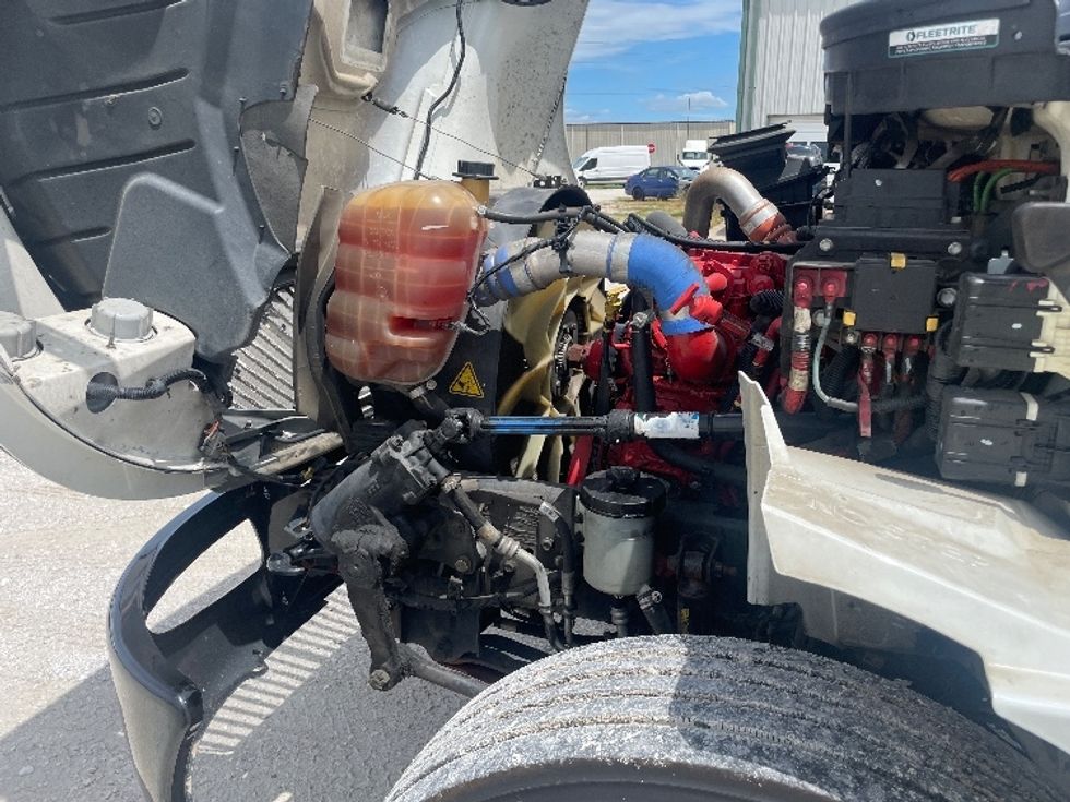 Medium Duty Box Truck-Light and Medium Duty Trucks-International-2019-4300-Moberly-MO-168,310\n\t\tmiles-$ 44,750 - Image 23