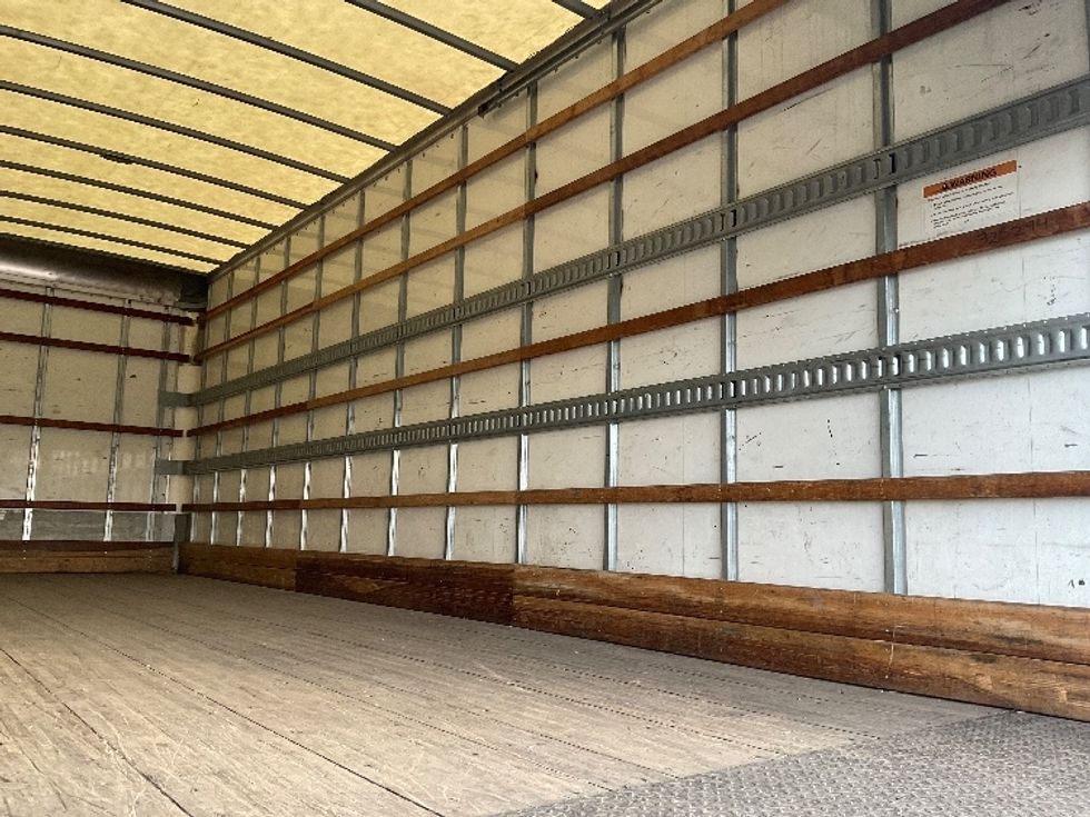 Medium Duty Box Truck-Light and Medium Duty Trucks-International-2019-4300-Montebello-CA-189,010\n\t\tmiles-$ 46,250 - Image 12