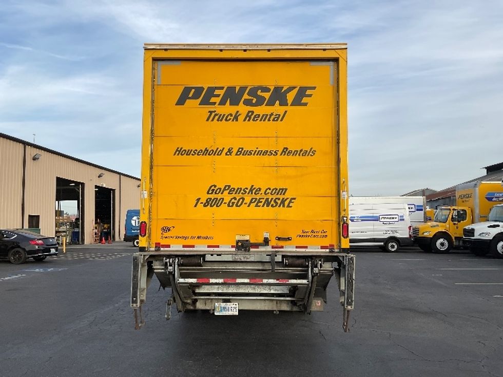 Medium Duty Box Truck-Light and Medium Duty Trucks-International-2019-4300-Montebello-CA-189,010\n\t\tmiles-$ 46,250 - Image 7