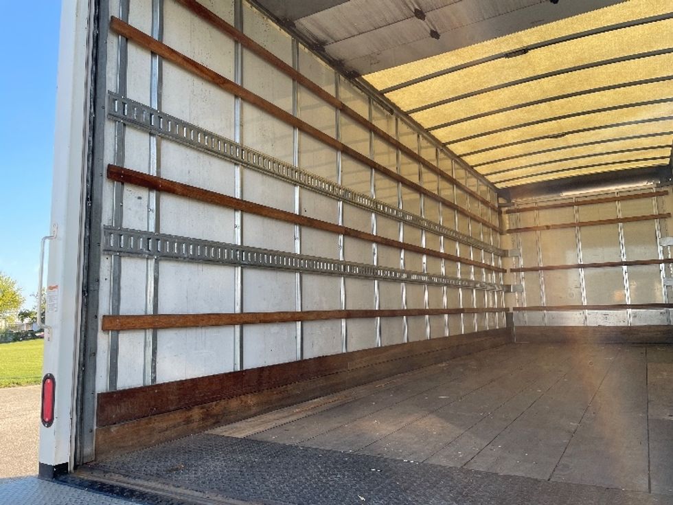 Medium Duty Box Truck-Light and Medium Duty Trucks-International-2019-4300-Montgomery-AL-359,486\n\t\tmiles-$ 21,250 - Image 11
