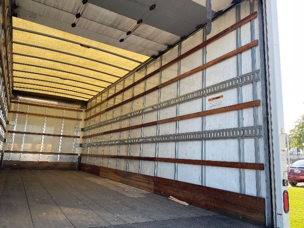 Medium Duty Box Truck-Light and Medium Duty Trucks-International-2019-4300-Montgomery-AL-359,486\n\t\tmiles-$ 21,250 - Image 12