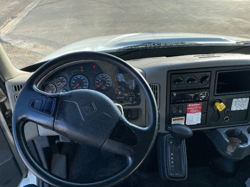 Medium Duty Box Truck-Light and Medium Duty Trucks-International-2019-4300-Montgomery-AL-359,486\n\t\tmiles-$ 21,250 - Image 18