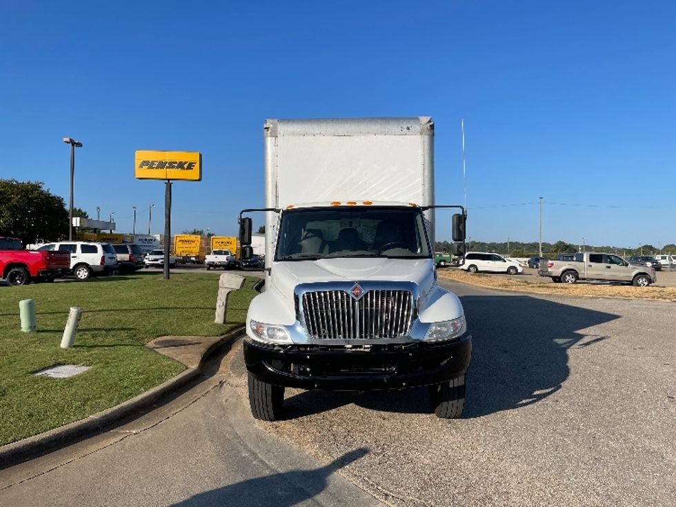Medium Duty Box Truck-Light and Medium Duty Trucks-International-2019-4300-Montgomery-AL-359,486\n\t\tmiles-$ 21,250 - Image 2