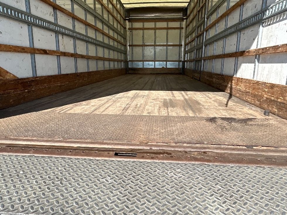 Medium Duty Box Truck-Light and Medium Duty Trucks-International-2019-4300-Montgomery-NY-214,544\n\t\tmiles-$ 40,250 - Image 10