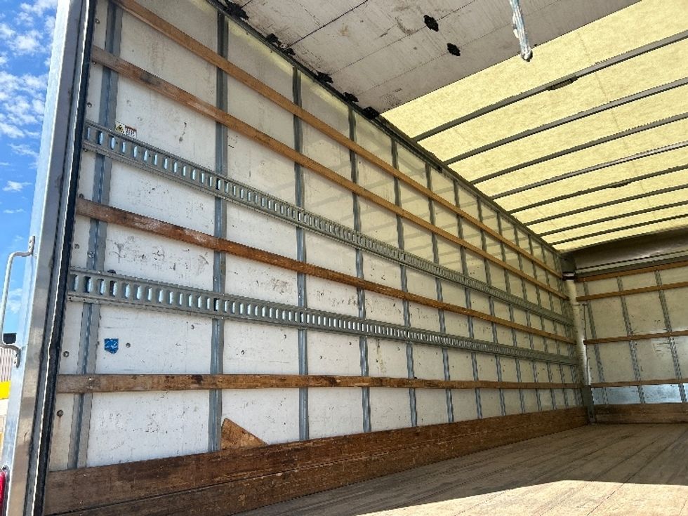 Medium Duty Box Truck-Light and Medium Duty Trucks-International-2019-4300-Montgomery-NY-214,544\n\t\tmiles-$ 40,250 - Image 11