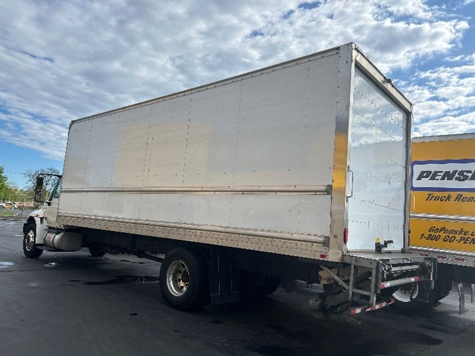 Medium Duty Box Truck-Light and Medium Duty Trucks-International-2019-4300-Montgomery-NY-214,544\n\t\tmiles-$ 40,250 - Image 6