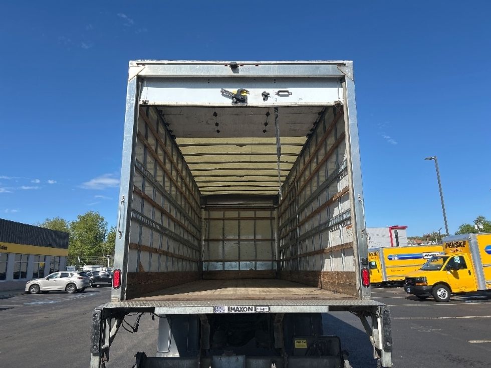 Medium Duty Box Truck-Light and Medium Duty Trucks-International-2019-4300-Montgomery-NY-214,544\n\t\tmiles-$ 40,250 - Image 8