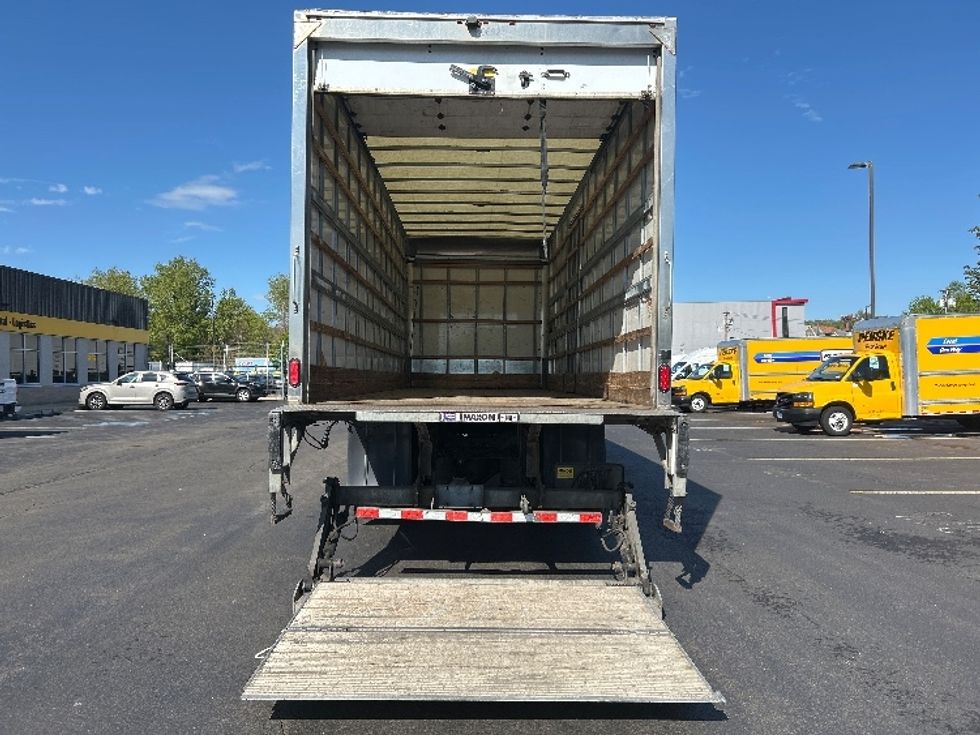 Medium Duty Box Truck-Light and Medium Duty Trucks-International-2019-4300-Montgomery-NY-214,544\n\t\tmiles-$ 40,250 - Image 9