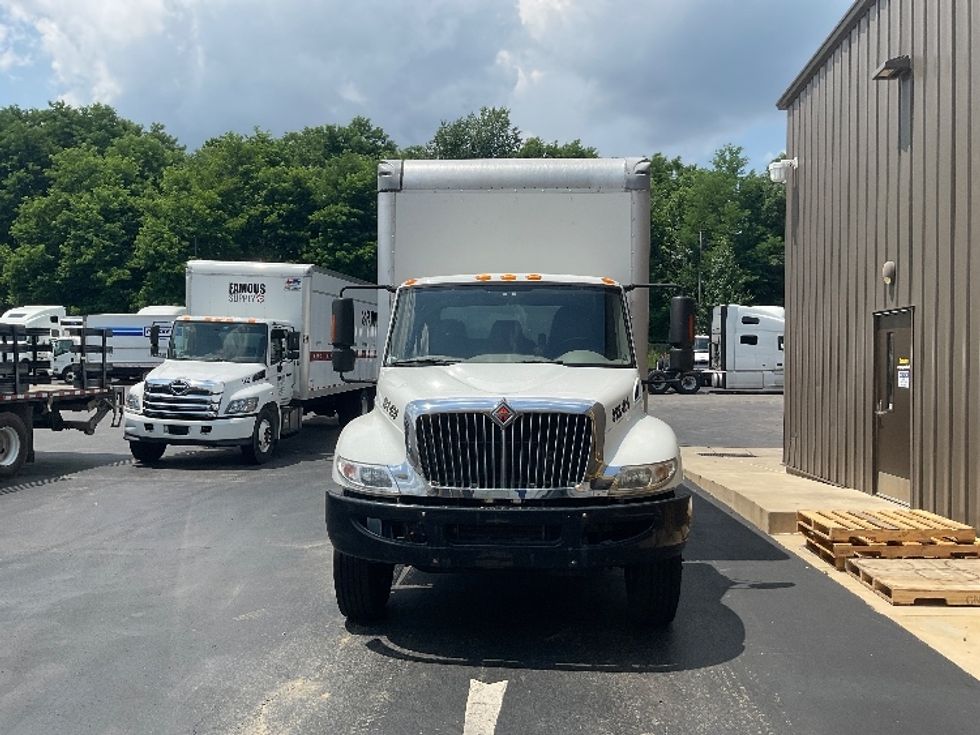 Medium Duty Box Truck-Light and Medium Duty Trucks-International-2019-4300-Mount Pleasant-PA-159,030\n\t\tmiles-$ 48,500 - Image 2