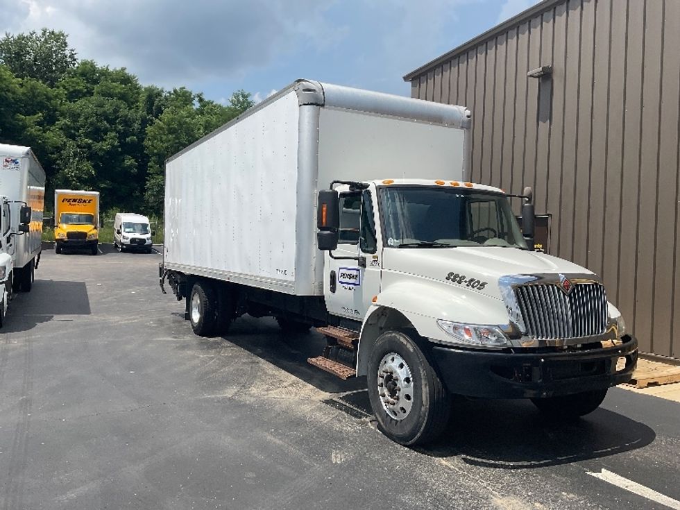 Medium Duty Box Truck-Light and Medium Duty Trucks-International-2019-4300-Mount Pleasant-PA-159,030\n\t\tmiles-$ 48,500 - Image 1