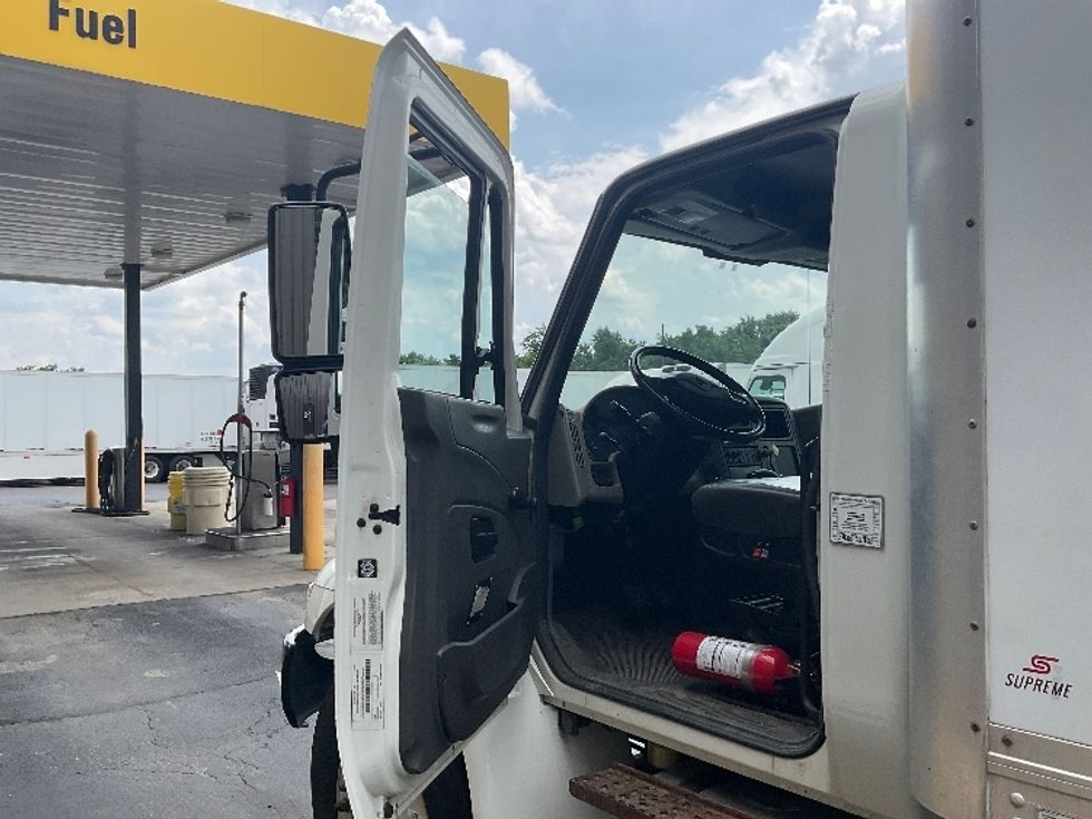 Medium Duty Box Truck-Light and Medium Duty Trucks-International-2019-4300-Mount Pleasant-PA-159,030\n\t\tmiles-$ 48,500 - Image 14